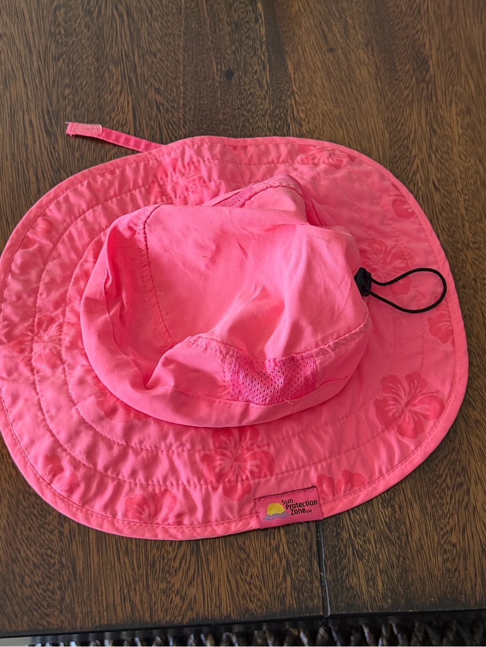 GENTLY USED GIRLS SUN HAT